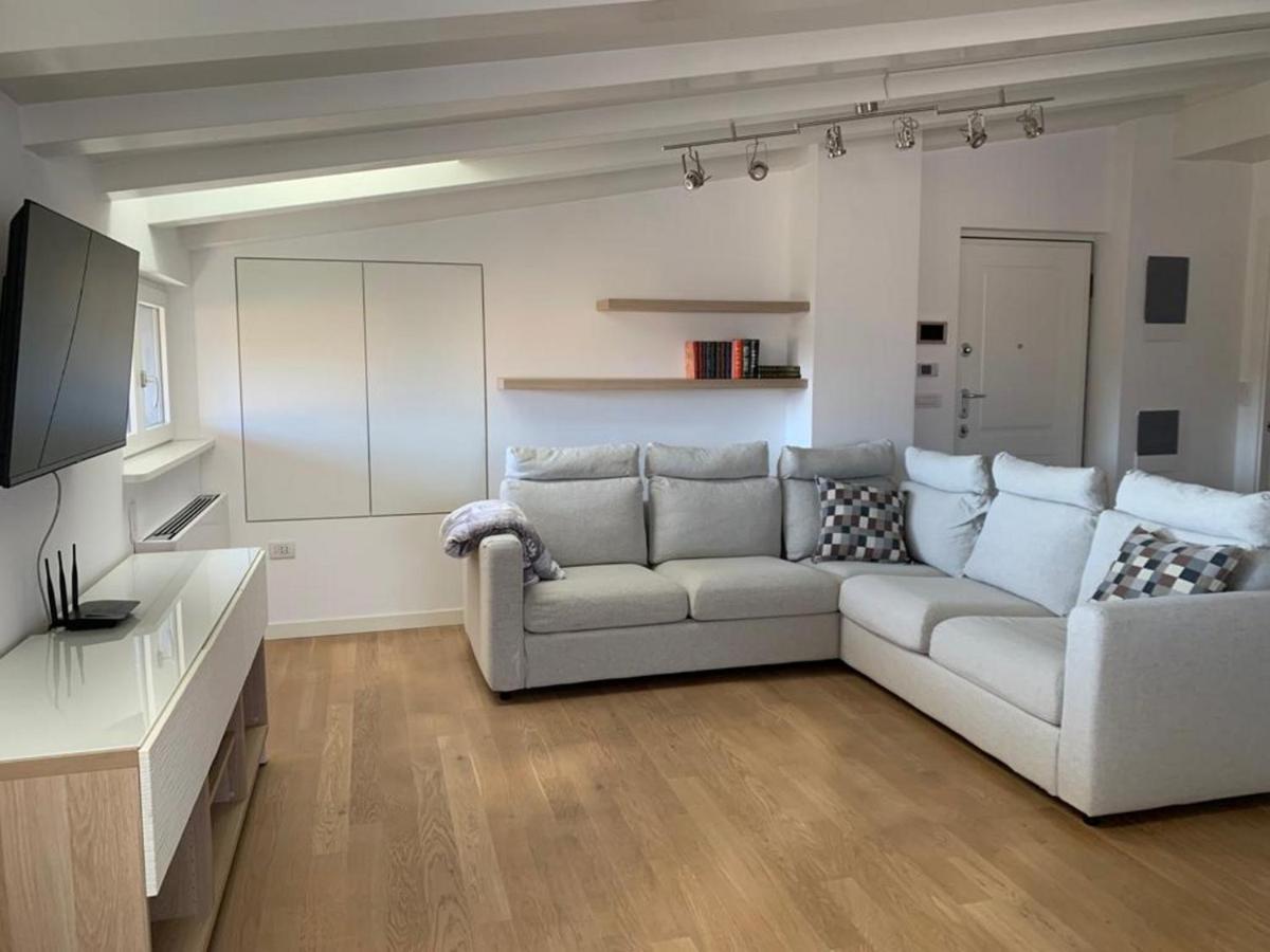 Cairoli7Novate-Mansarda Lägenhet Novate Milanese Exteriör bild